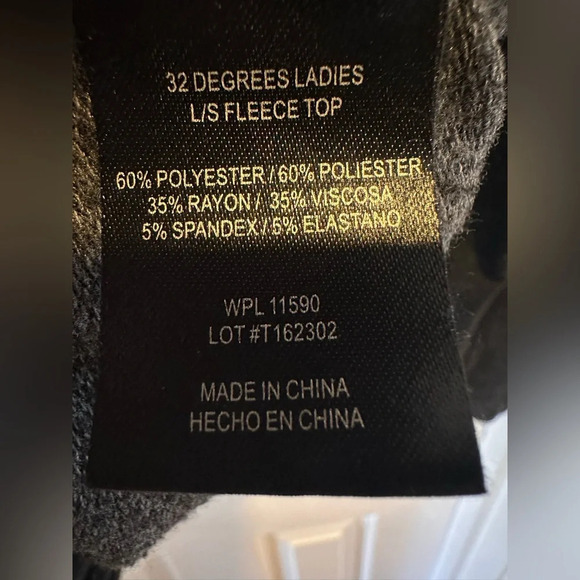 32 Degrees Heat Fleece Top Women Black Crew Neck Top Stitch Long Sleeve NWOT - Picture 5 of 6